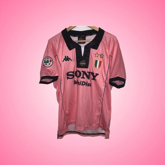 Juventus 1997/98 Away Shirt