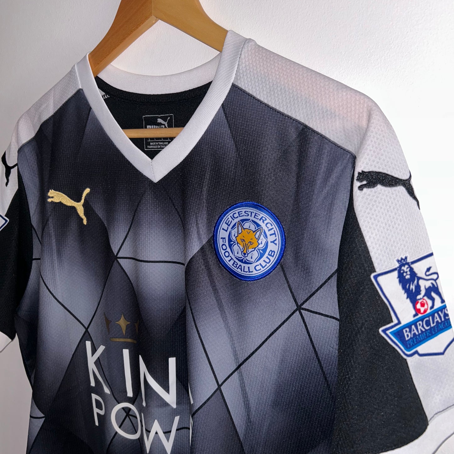 Leicester 2015/16 Away Shirt