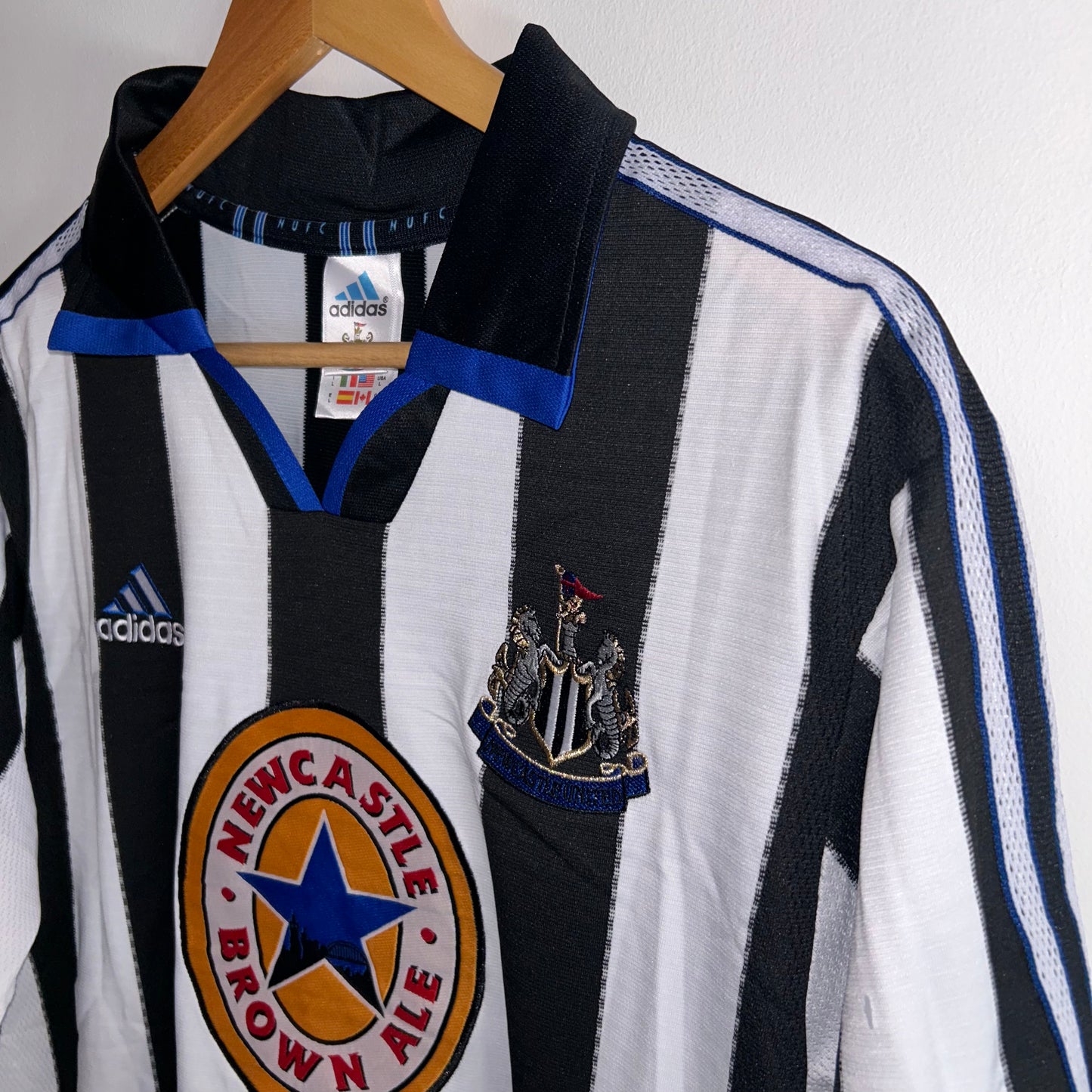 Newcastle 1999/00 Home Shirt